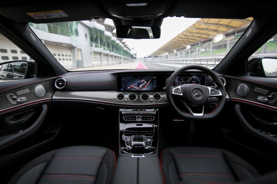 Торпедо Mercedes-AMG E43 4Matic 2017 года  (MY) (фото 9 из 22)